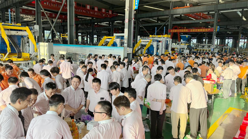 เทศกาลกลางฤดูใบไม้ร่วงอันล้ำลึก Joyful Quangong - Quangong Machinery Co.,Ltd จัดงานเค้กเทศกาลไหว้พระจันทร์ปี 2025 สำเร็จแล้ว